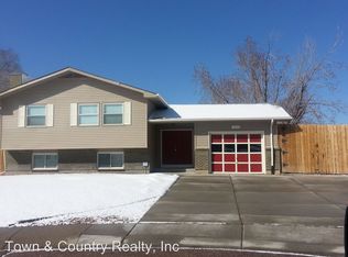 7002 Harding St, Colorado Springs, CO 80911