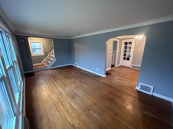 2nd image of 4843 Westbourne Rd