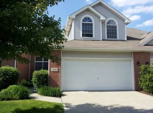 2018 Waterford Ln, Woodridge, IL 60517