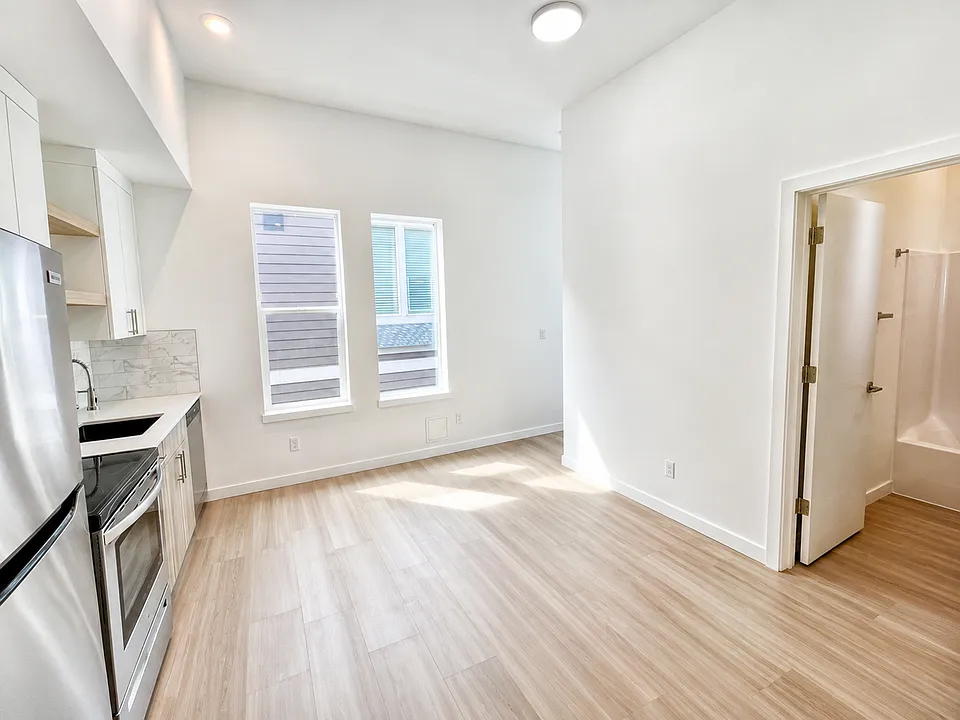 Greenwich Ave Apartments