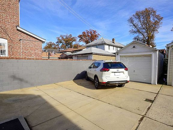 3rd image of 10735 125th St