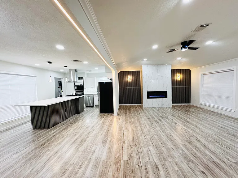 2326 Briarview Dr #1 — Photo 9
