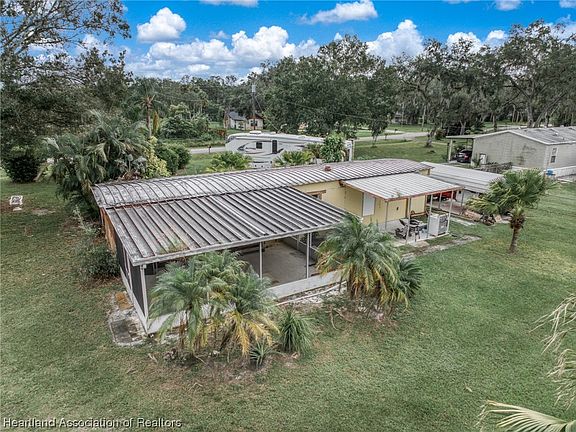 2nd image of 15 Palm Haven Dr