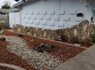 782 Music Ave APT 5, Clovis, CA 93612