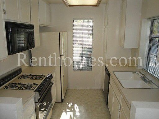 2nd image of 13115 Wimberly Sq Unit 87