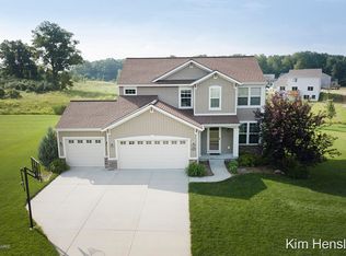 9554 Sunset Ridge Dr NE, Rockford, MI 49341