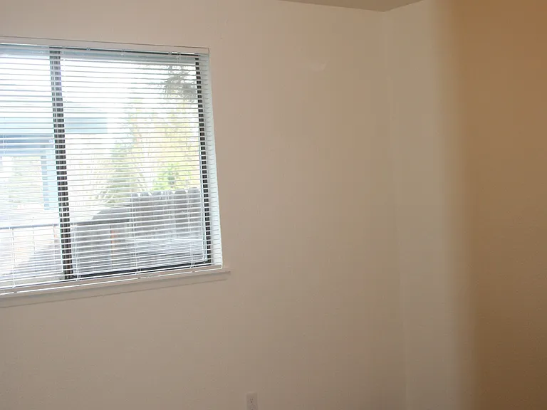 1777 NE Tucson Way — Photo 17