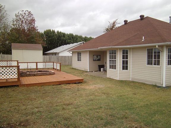 4th image of 489 W Iris Ave