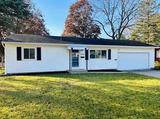 6101 Raymond Rd, Madison, WI 53711