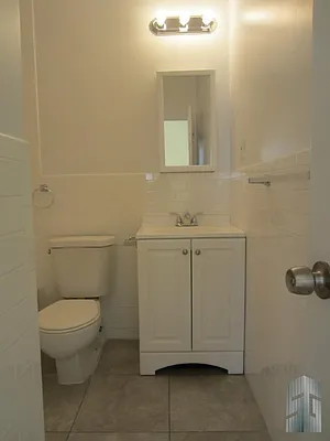 Rented by Skyline Group Real Estate | media 12