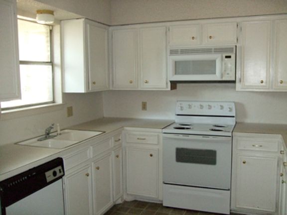 4th image of 2500 Orleans Dr
