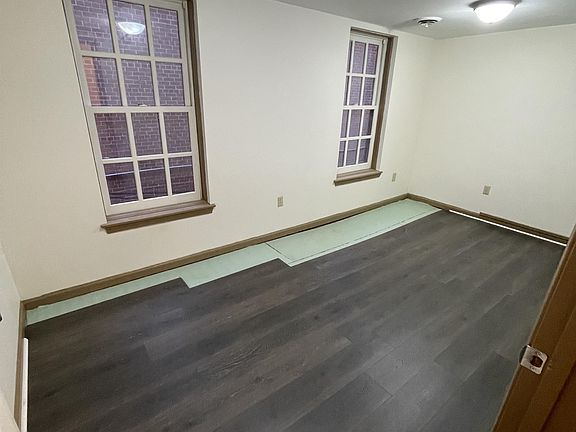 5th image of 127 Pine St #1