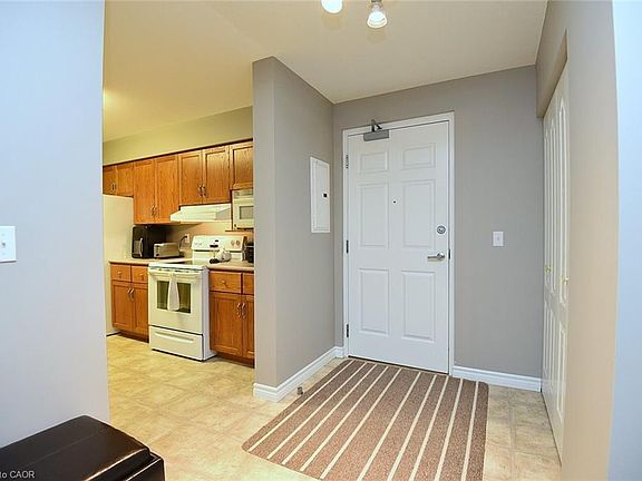 5th image of 317 Lock St W #214