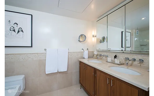 Sold by Douglas Elliman | media 18