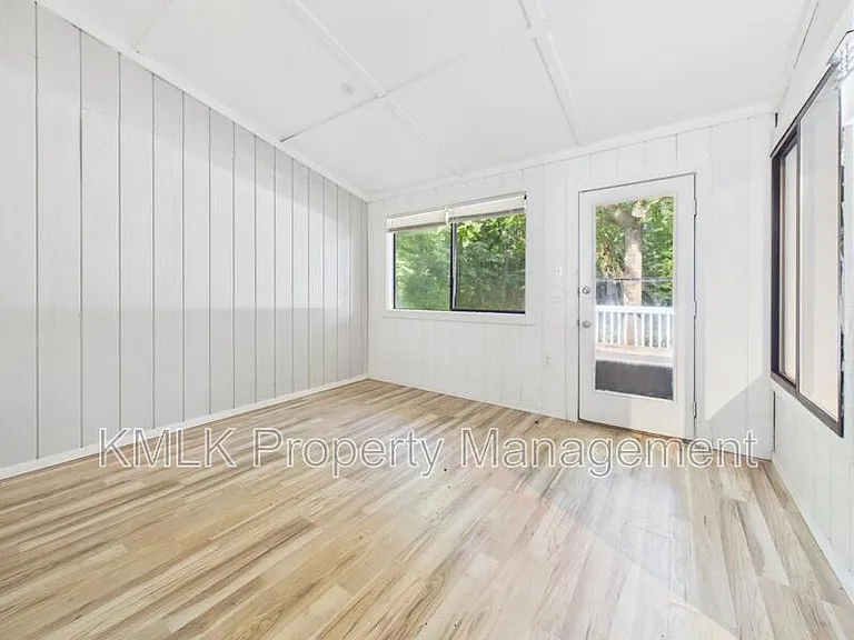 3957 Cox Rd — Photo 17