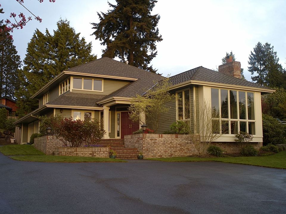 Front view from driveway