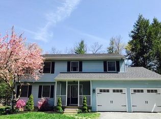17 David St, Southampton, MA 01073