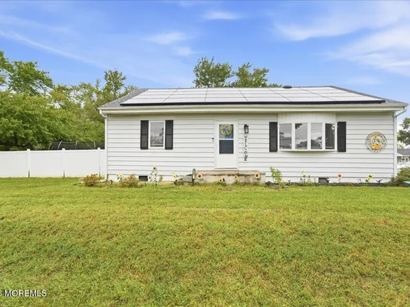 552 Lloyd Road, Toms River, NJ 08753