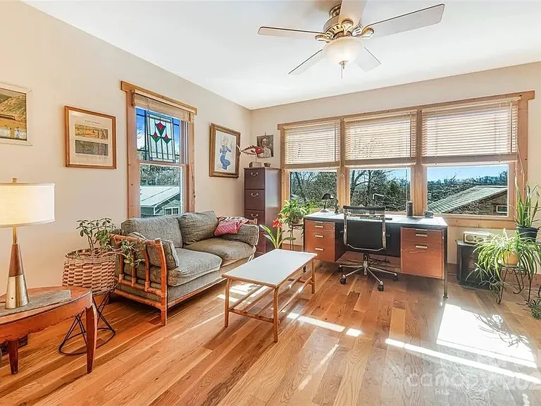 14 Drake St — Photo 3