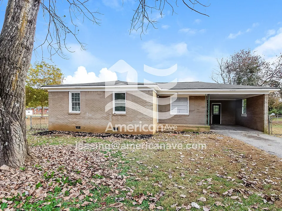 706 Woodmont Cir