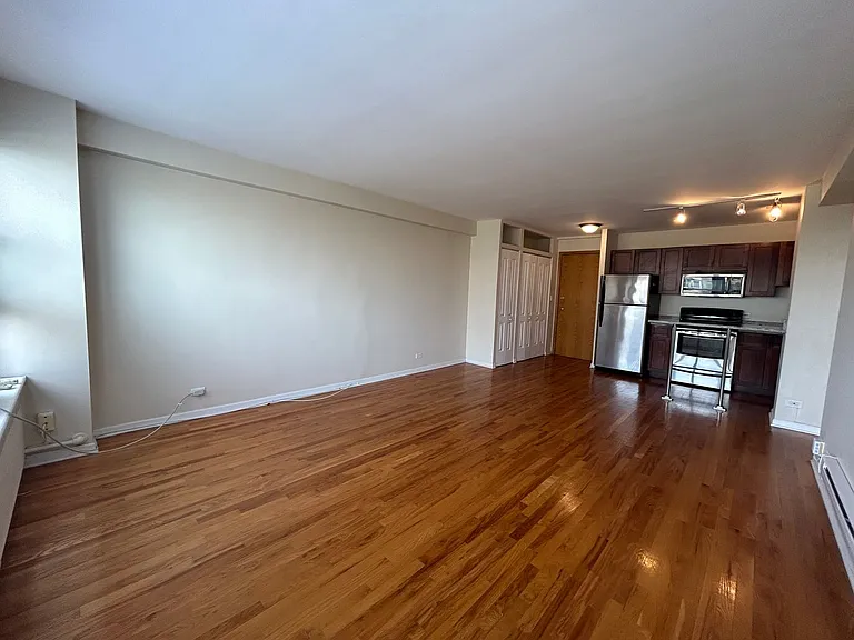 4180 Marine Terrace Apartments — Photo 125