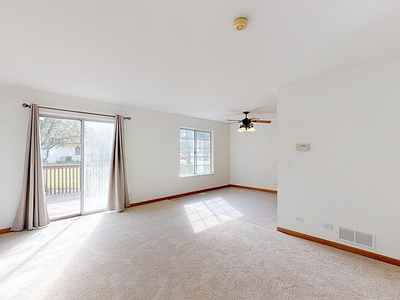 4th image of 14 W Acorn Ln