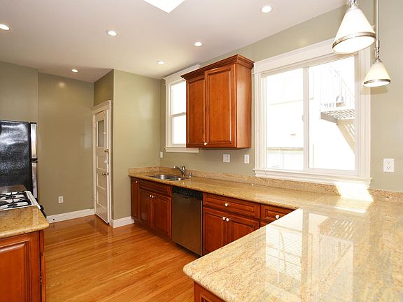 2nd image of 3419 Geary Blvd APT 4