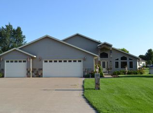 W7725 Volendam St, Holmen, WI 54636