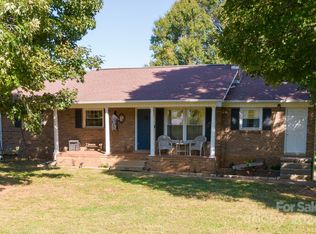 3384 Mays Chapel Cir, Newton, NC 28658