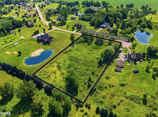 7150 Old Farm Trl, Almont, MI 48003