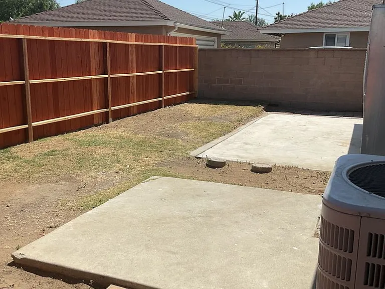 816 W G St — Photo 13
