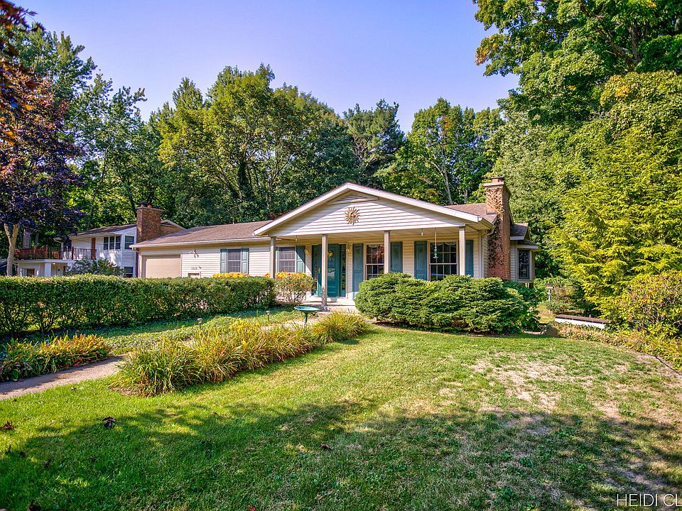 1st image of 13639 Lakeshore Dr
