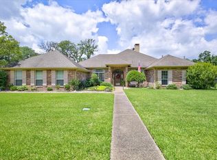 111 Trailwood Rd, Enchanted Oaks, TX 75156
