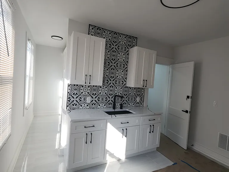 622 Whalley Ave — Photo 8
