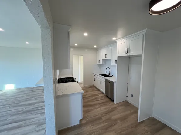 2053 264th St, Lomita, CA 90717