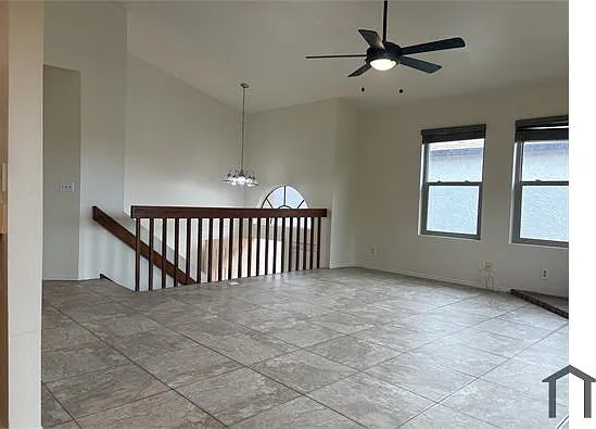 4 bed, 2040 sqft, $2,350 — Photo 3