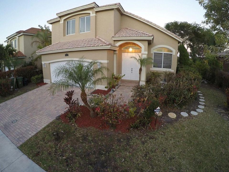 2nd image of 8465 SW 161st Pl