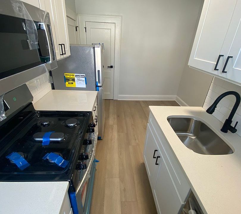1st image of 111 Bloomfield Ave APT 1