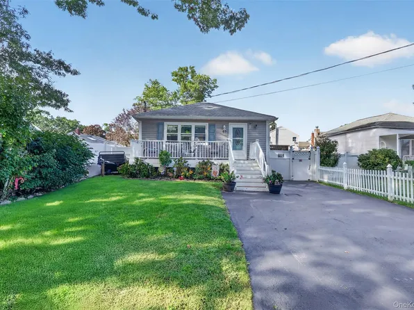 63 4th Street, Ronkonkoma, NY 11779