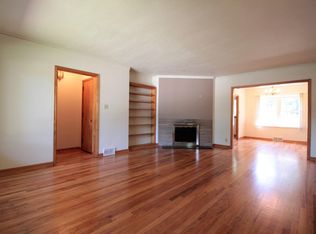 417 44th St, Des Moines, IA 50312