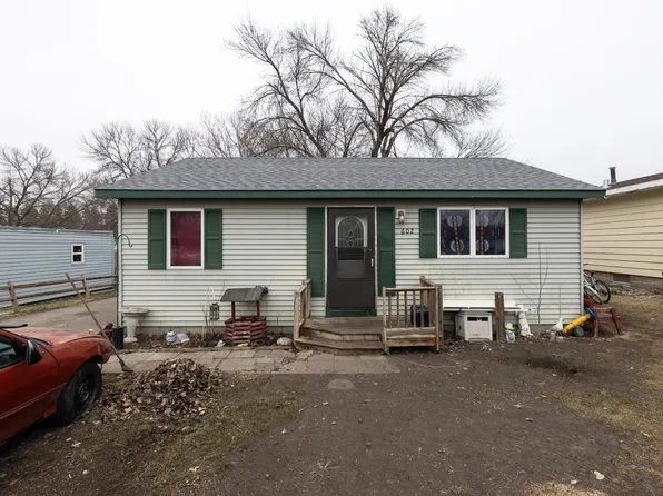 602 1st St, Hawley, MN 56549