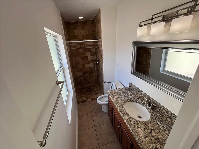 1724 Peruvian Ln — Photo 11