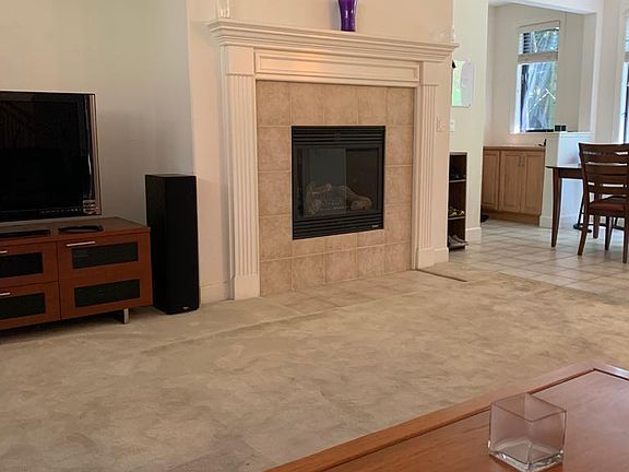 3rd image of 4226 Juniper Ln