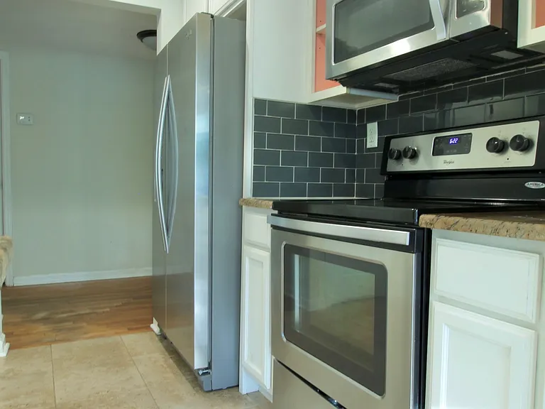 1554 Geraldine Dr — Photo 8