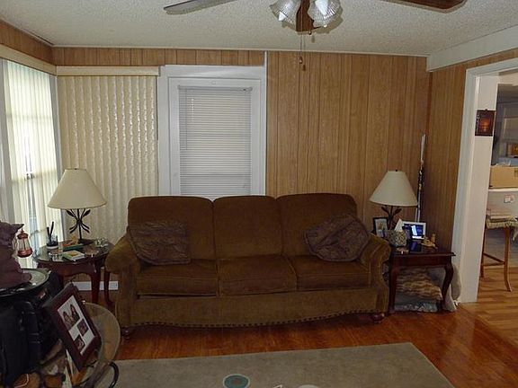 2nd image of 2242 Palmetto Dr