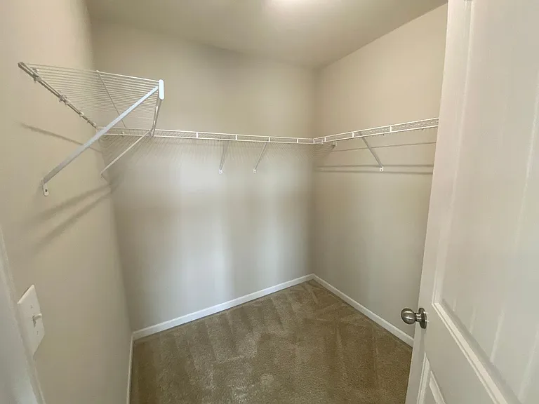 35 S Grey Abbey Dr — Photo 14