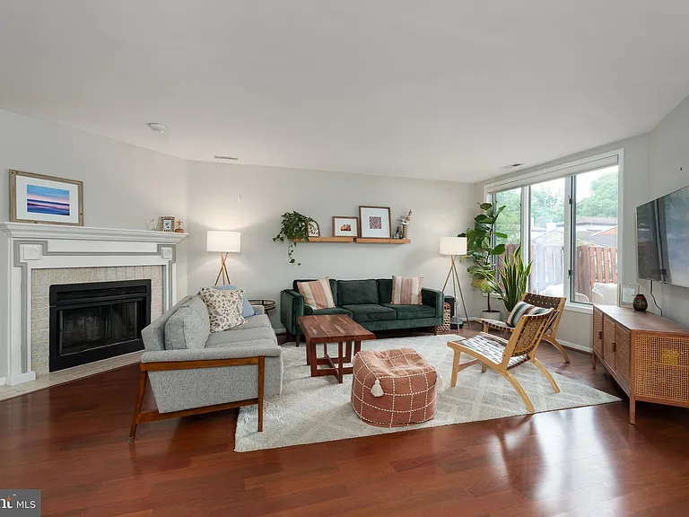 9 Woodmont Dr — Photo 6