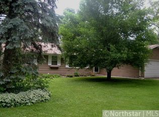 330 Kenmar Cir, Minnetonka, MN 55305