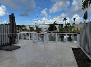 921 NE 26th Ave #921, Hallandale, FL 33009