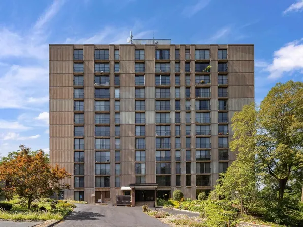 1800 7th St Unit 11F, East Moline, IL 61244